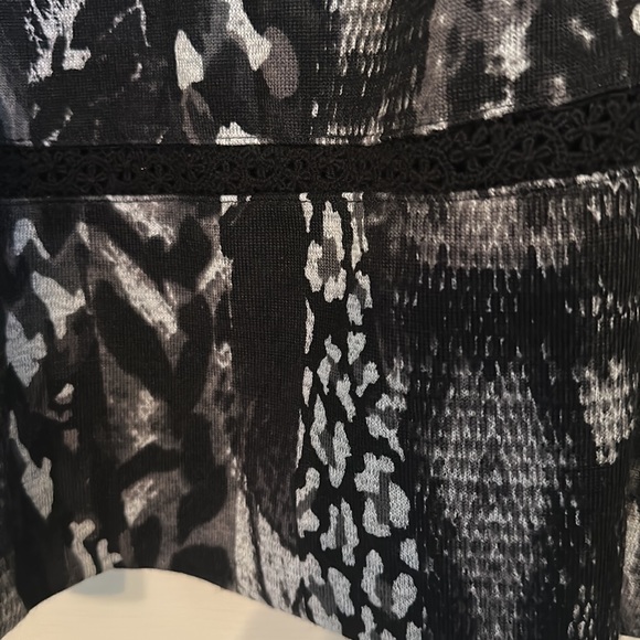 💖Robbie Bee black and white comfy sweater dress - Picture 3 of 7